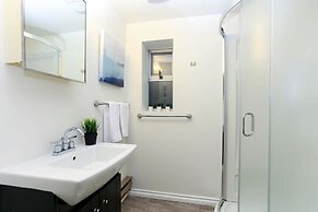 2bdr Suite UBC by Elevate Rooms