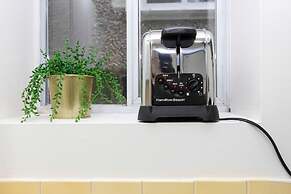 2bdr Suite UBC by Elevate Rooms