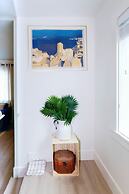 Tasteful 2 Bedroom Suite near Marine Gateway by Elevate Rooms