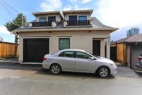 Tasteful 2 Bedroom Suite near Marine Gateway by Elevate Rooms