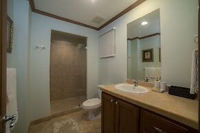 Veranda 3B 2 bedrs second floor by Stay in CR