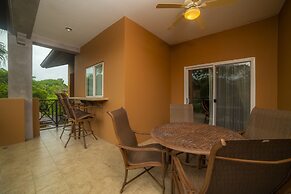 Veranda 3B 2 bedrs second floor by Stay in CR