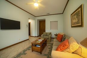 Veranda 3B 2 bedrs second floor by Stay in CR