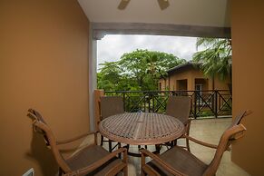 Veranda 3B 2 bedrs second floor by Stay in CR