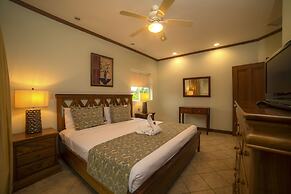 Veranda 3B 2 bedrs second floor by Stay in CR