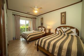 Veranda 3B 2 bedrs second floor by Stay in CR