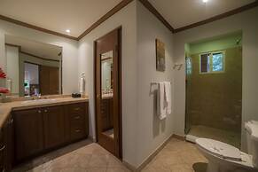 Veranda 3B 2 bedrs second floor by Stay in CR