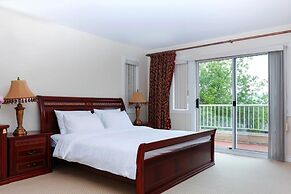 Grand Spacious Suite near YVR by Elevate Rooms
