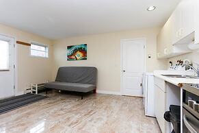 Grand Spacious Suite near YVR by Elevate Rooms