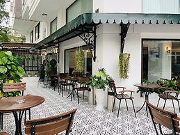 Hana Stay Tran Quoc Hoan