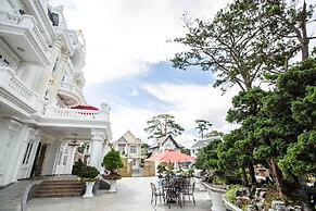 Sepia Hotel DaLat