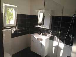 Guest House First Stop