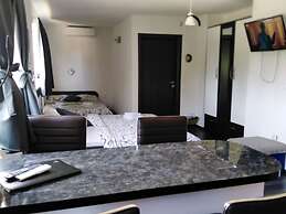 Guest House First Stop