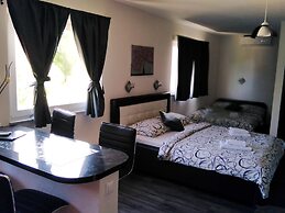 Guest House First Stop