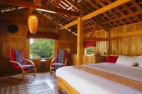 Lucky Daisy Buffalo House