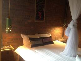 Lucky Daisy Buffalo House