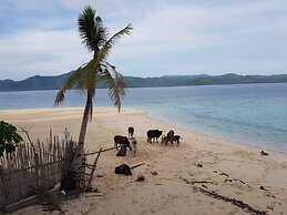 Backpackers Island Beach Camp - Adults Only