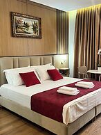 Class Hotel