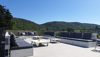 Hostel Les Terrasses du Roc