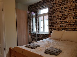 United - Hostel