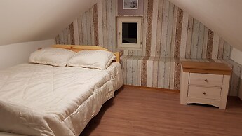 United - Hostel