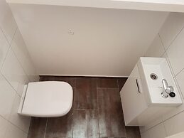 United - Hostel