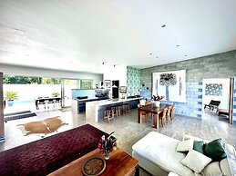 Coast Cook Islands - 3-Bedroom Beachfront Pool Villa