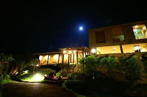 Gensen to Hanare no Oyado Tsuki