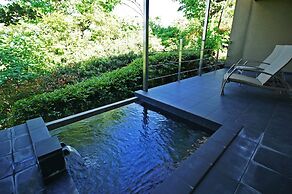 Gensen to Hanare no Oyado Tsuki