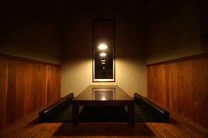 Gensen to Hanare no Oyado Tsuki