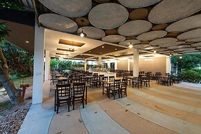 Blue Beach Grand Resort and Spa