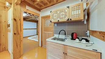 Donghae Hanok Donganjae