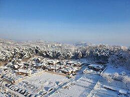 Donghae Hanok Donganjae