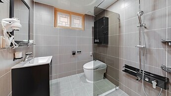 Donghae Hanok Donganjae