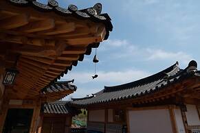 Donghae Hanok Donganjae