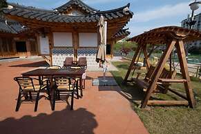 Donghae Hanok Donganjae