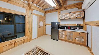 Donghae Hanok Donganjae