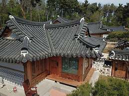 Donghae Hanok Donganjae