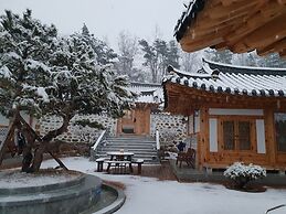 Donghae Hanok Donganjae