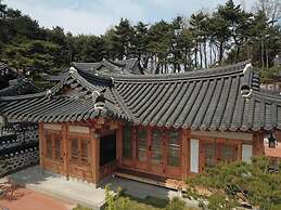 Donghae Hanok Donganjae