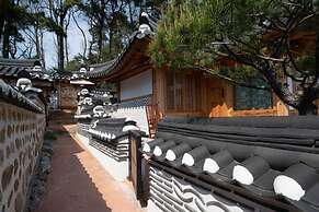 Donghae Hanok Donganjae