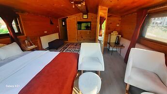 Nehir Bungalows