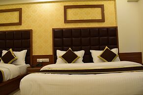 Hotel Royal Square by Sky Stays