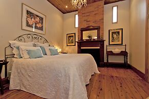 Rose Cottage - Historic Luxury