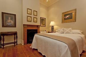 Rose Cottage - Historic Luxury