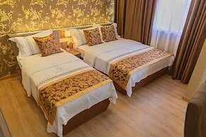 Red City Hotel