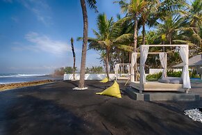 Kutus Kutus Saba Beach Villa