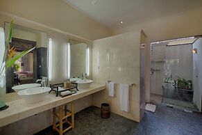 Kutus Kutus Saba Beach Villa