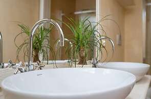 Boutique - Lodge & Suites