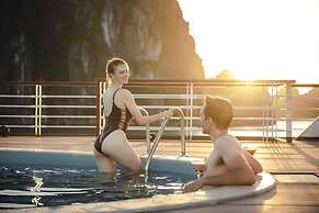 Heritage Cruises Cat Ba Archipelago